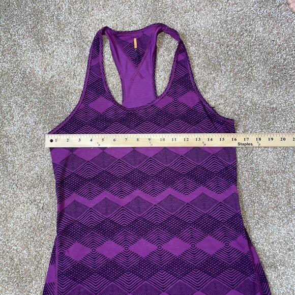 Lucy Brand purple & black diamond print athletic top dry wicking SZ SM - Picture 4 of 6